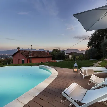 Lush In Tuscan Countryside *