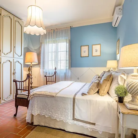 Villa Lush In Tuscan Countryside Lucca