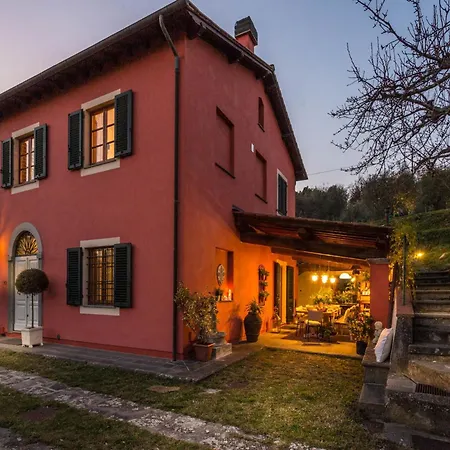 Villa Lush In Tuscan Countryside Lucca